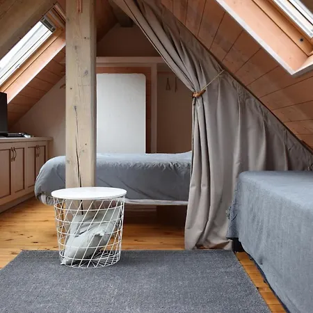 Petit Duplex De Charme Sous Les Toits Du Mont-dore *